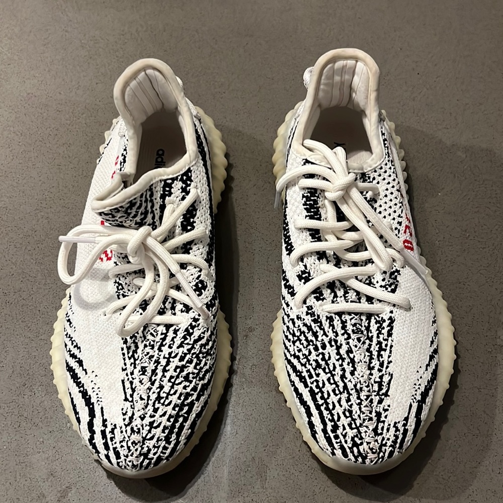Yeezy 350 zebra. Men’s size 6, woman’s 7.5
